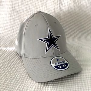 NWT Fitted Dallas Cowboys cap, comfy Flexfit band
